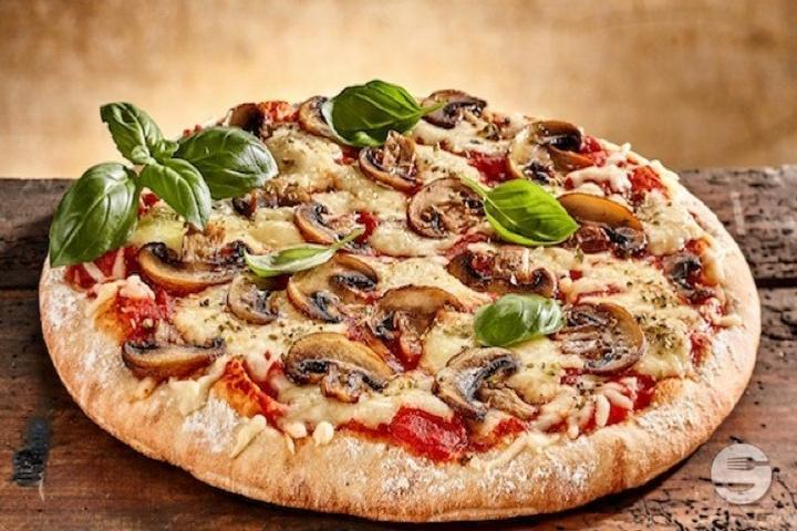 Mushroom Pizza - La Victoire 31