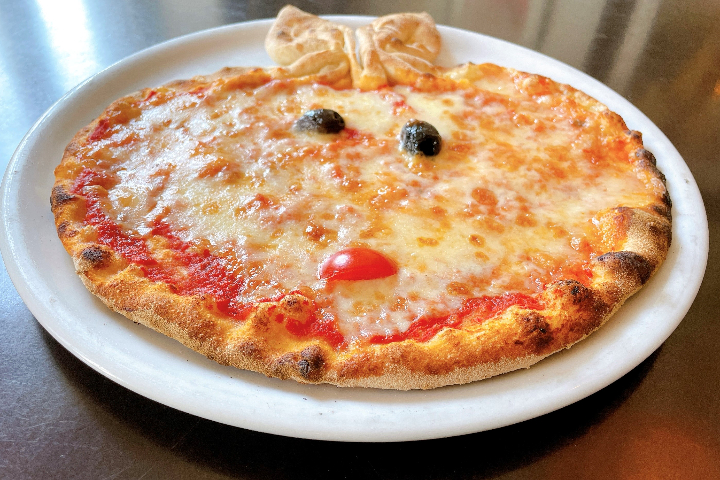 Pizza Bunny - Les Marronniers
