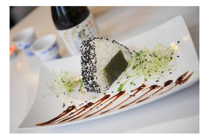 Neoshi Spicy Tuna - Neon Sushi