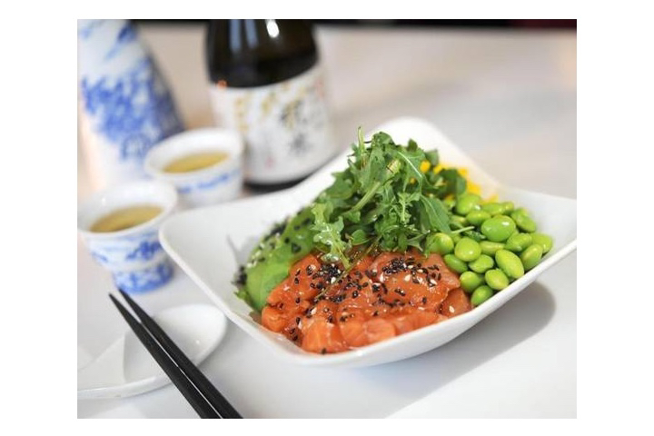 Poke salmon - Neon Sushi