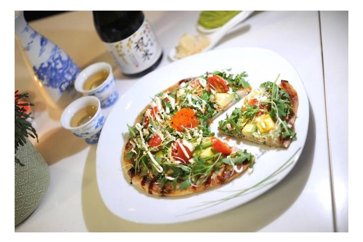 Salmon Pizza - Neon Sushi