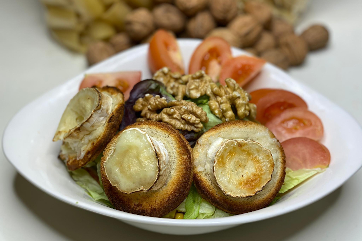 Warm Goat Cheese Salad - La Destinazione *