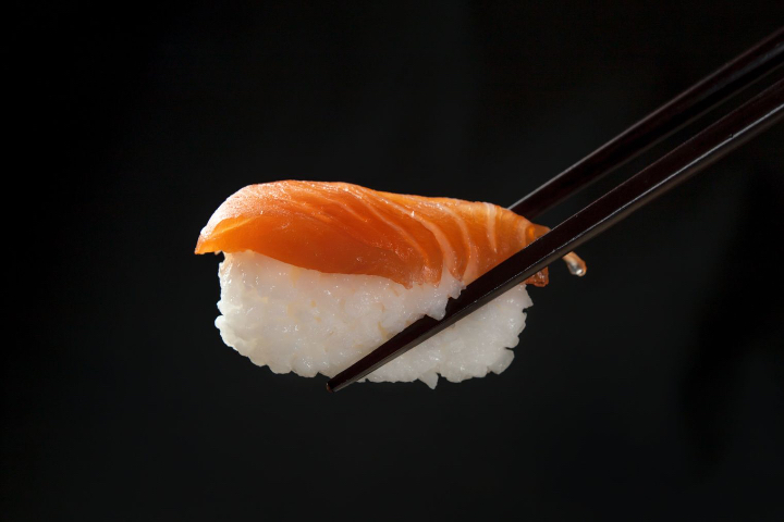 Salmon Nigiri (1 piece) - GiGi Sushi Bar