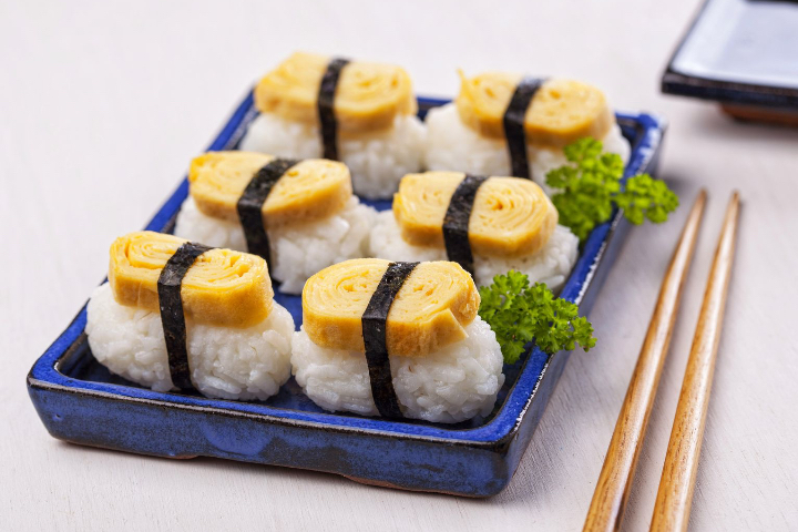 Omelete Nigiri (1 piece) - GiGi Sushi Bar