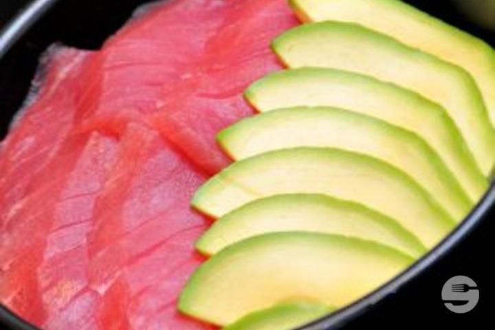 CH4 - Tuna and Avocado - Wasabi Sushi