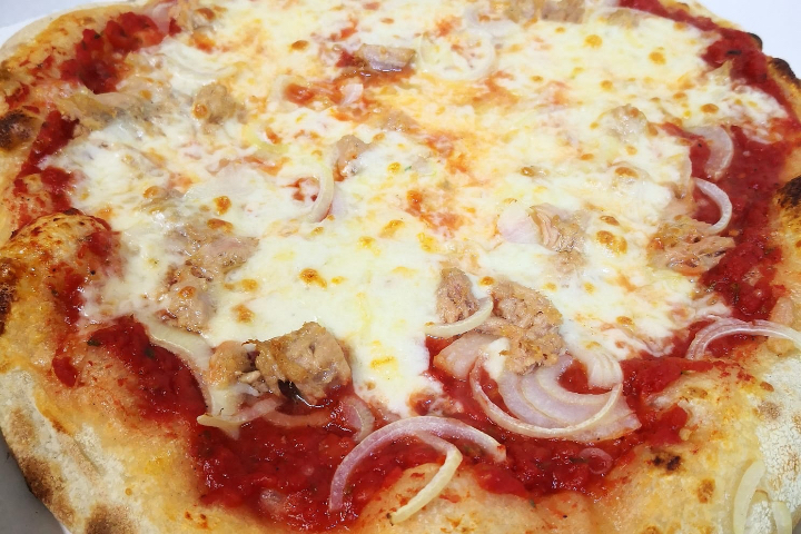 PIZZA TONNO E CIPOLLA - Barbagallo in Cucina