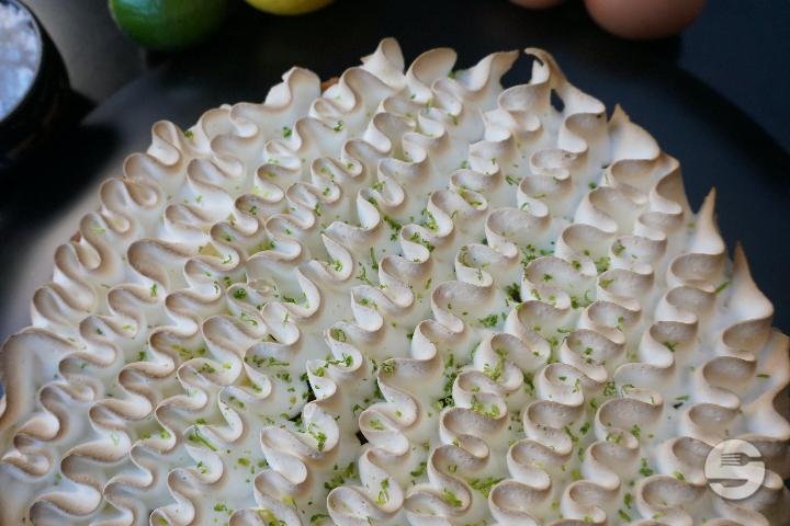 Homemade Lemon Meringue Tart - Restaurant Les Fontaines
