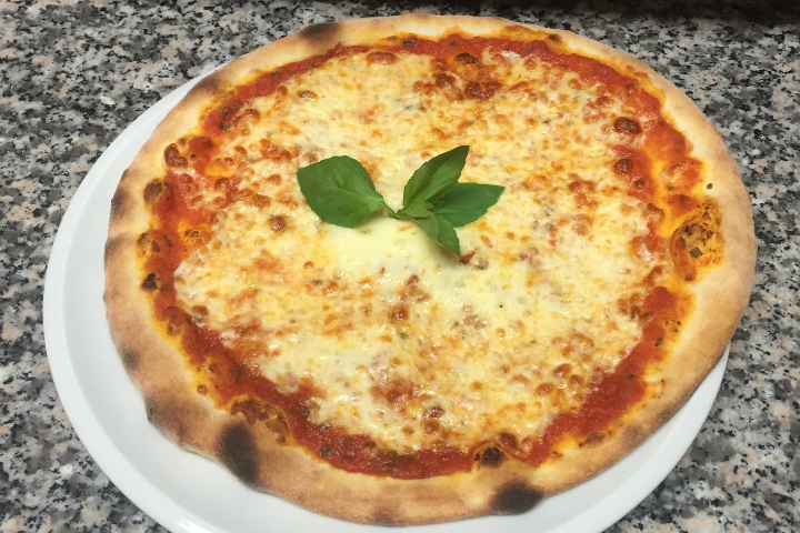 PIZZA TONNO - Dogan's