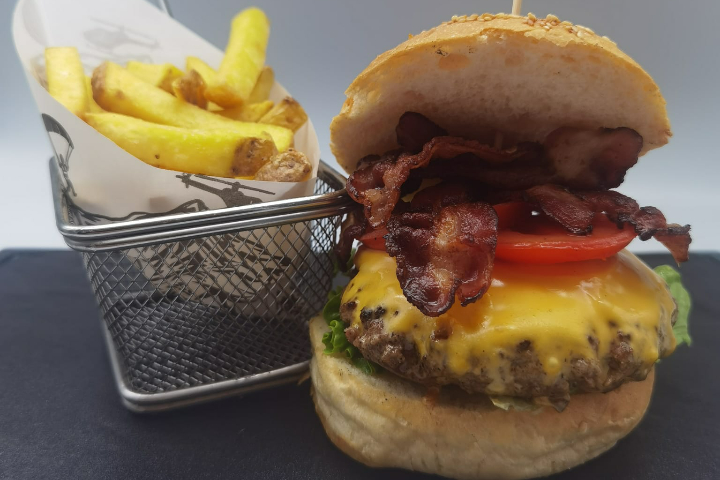 Cheese Burger - Daytona Diner