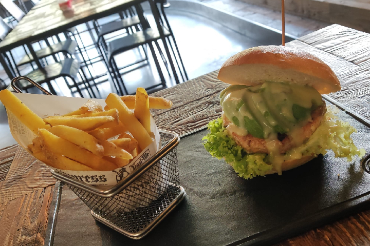 Exotic Burger - Daytona Diner