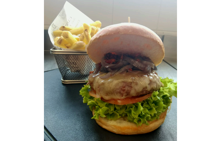 Red Onion Burger - Daytona Diner