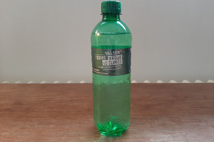 Valser Wasser mit Kohlensäure - Mangostan
