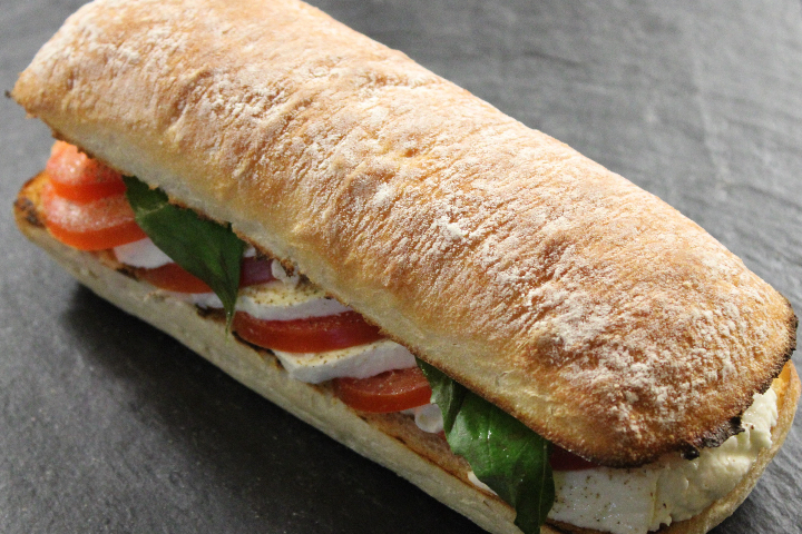 PANINI TOMATOES AND MOZZARELLA - Janni Pizzakurier & Take Away