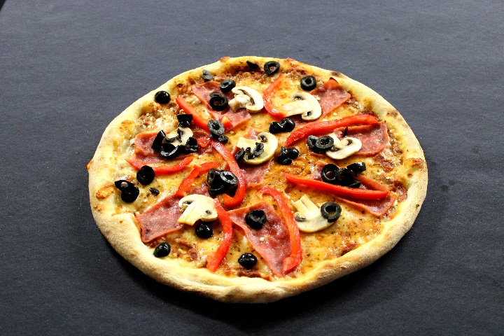 11. PIZZA QUATTRO STAGIONI - Janni Pizzakurier & Take Away
