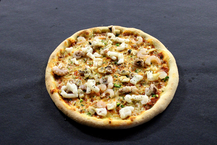 14. PIZZA FRUTTI DI MARE - Janni Pizzakurier & Take Away