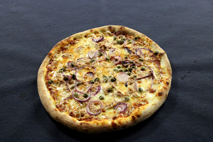 17. PIZZA TONNO - Janni Pizzakurier & Take Away