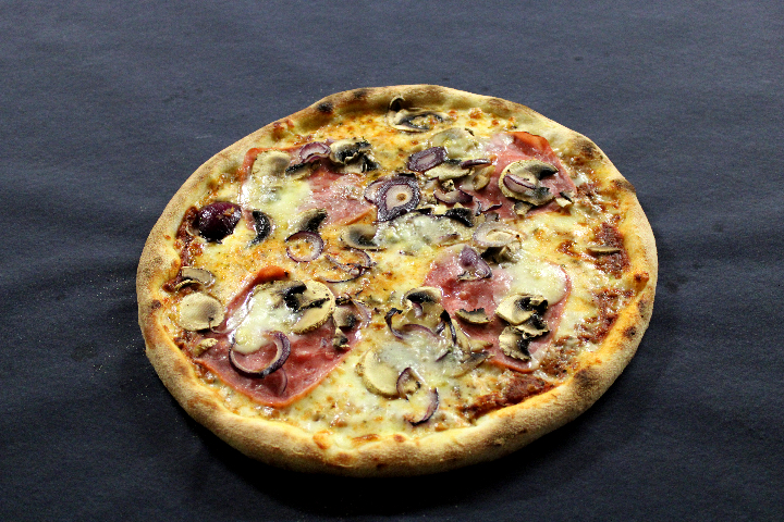 33. PIZZA AMORE MIO - Janni Pizzakurier & Take Away