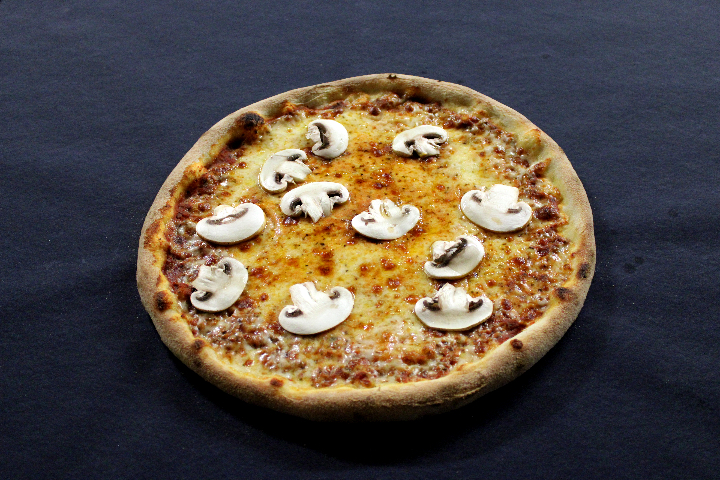 6. PIZZA FUNGHI - Janni Pizzakurier & Take Away