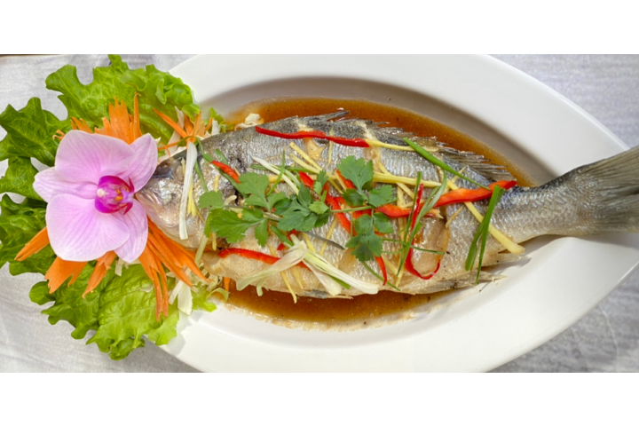Pla Neung See Ewe - Pad Thai Restaurant