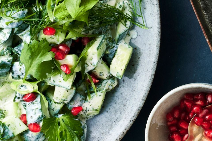 Gurken Minze Salat mit Granatapfelkernen - Za Zaa - Lebanese Soul Food