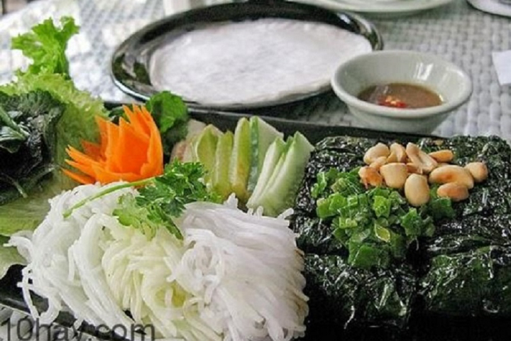 Banh Trang Cuon Bo La Lot Beef Rice Pancakes - Pho Thu