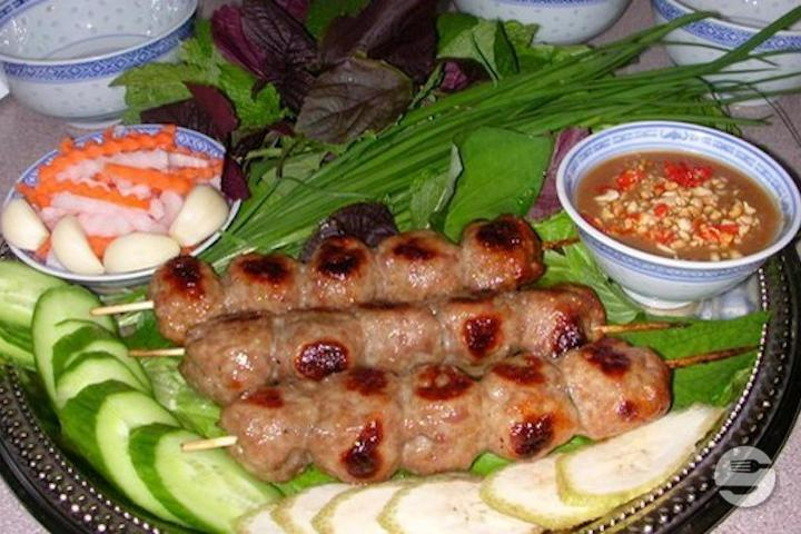 Vietnamese Pork Ball Rice Cakes Banh Trang Cuon Nem Nuong - Pho Thu
