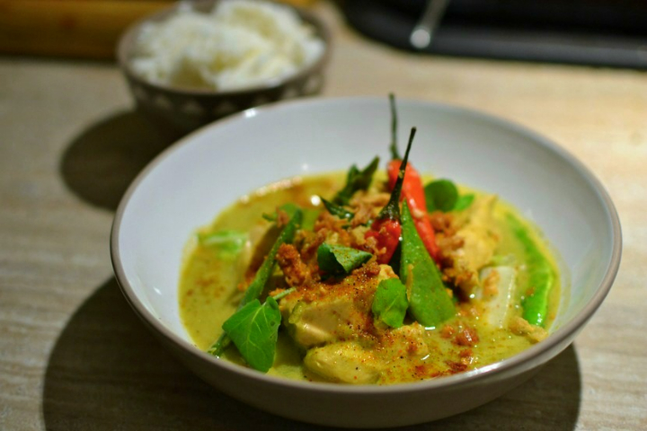 Green & Red Curry - Pho Thu