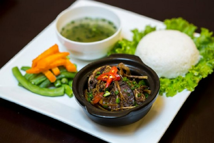 White Rice with Fish and Caramel - Pho Thu