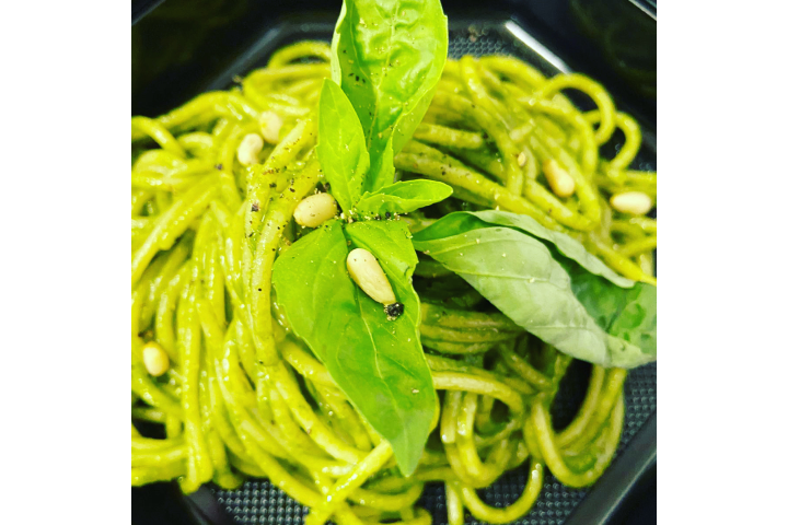 Spaghetti al Pesto - Apulia Ristorante Pizzeria