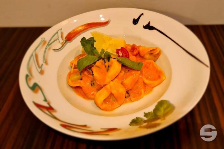 Tortelloni Ricotta e Spinaci - La Gondola