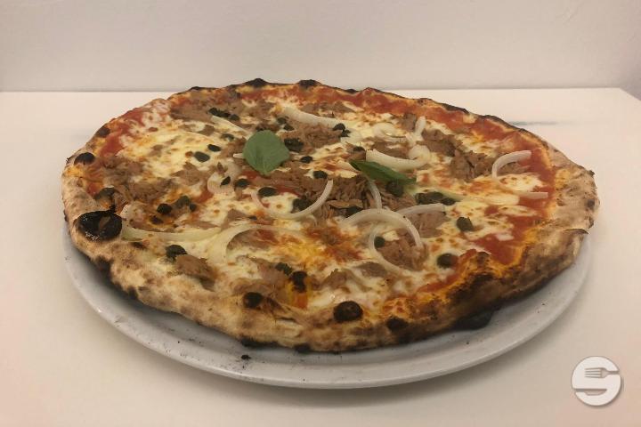 Tuna Pizza - La Gondola
