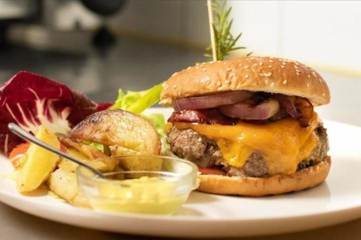 Hambuger - Coyote Ugly