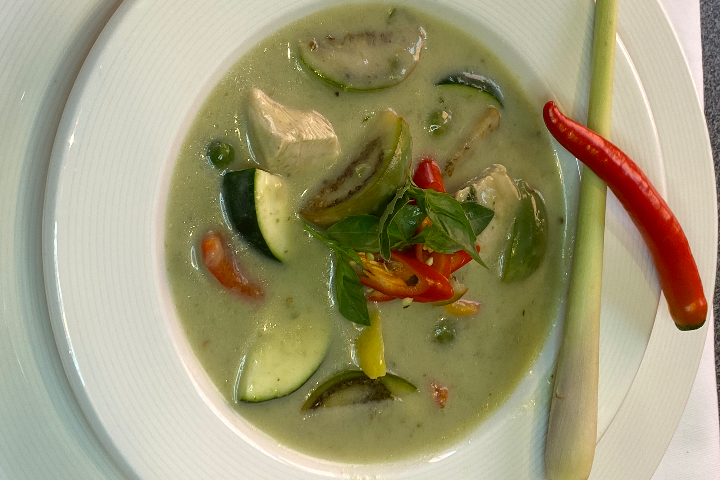 Green curry (with jasmine rice) - Su's Thai Kitchen
