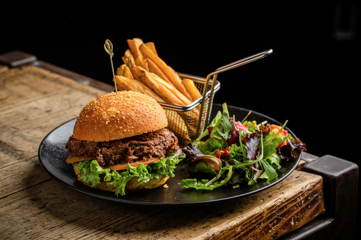 Smokey Vegan Burger - Chat Noir