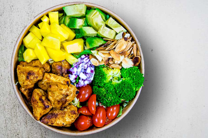 CHICKEN MANGO SALAD - CleanTaste Basel
