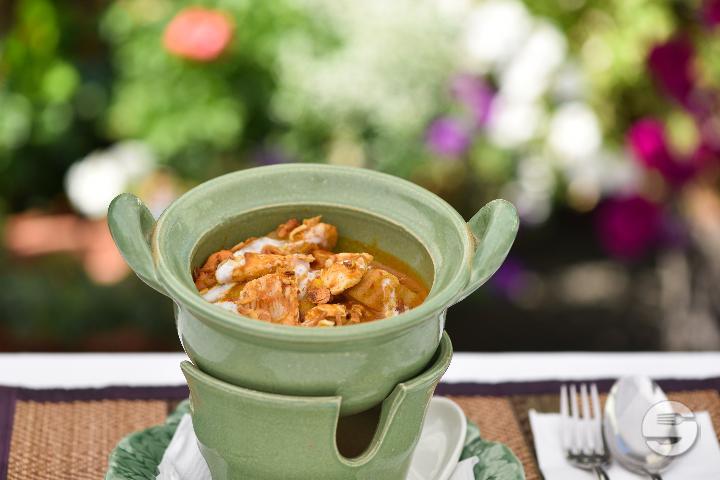 8291 Massaman Curry Chicken - Benjarong Thaï Restaurant