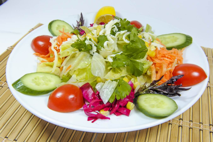 Gemischter Saisonsalat - BARACOA Bar - Restaurant - Lounge
