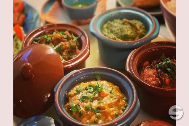 Chicken Tikka Hara Masala (slightly spicy) - Restaurant Indian Summer
