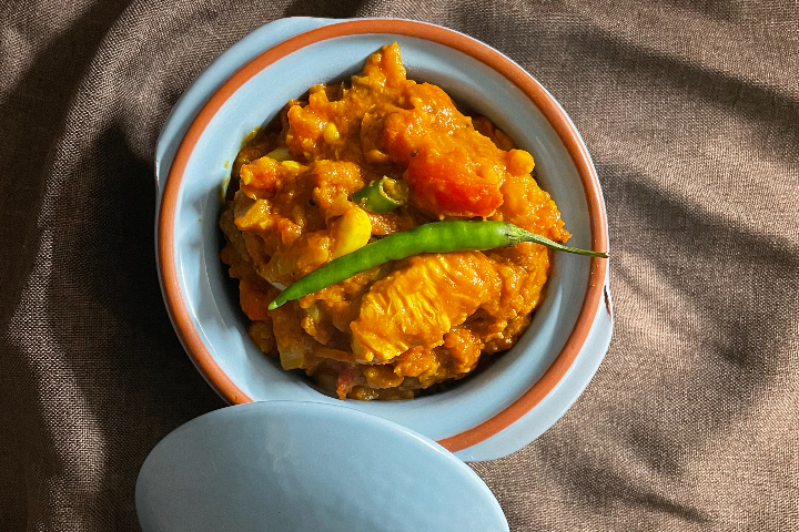 Chicken Garlic Mirch (medium hot) - Restaurant Indian Summer
