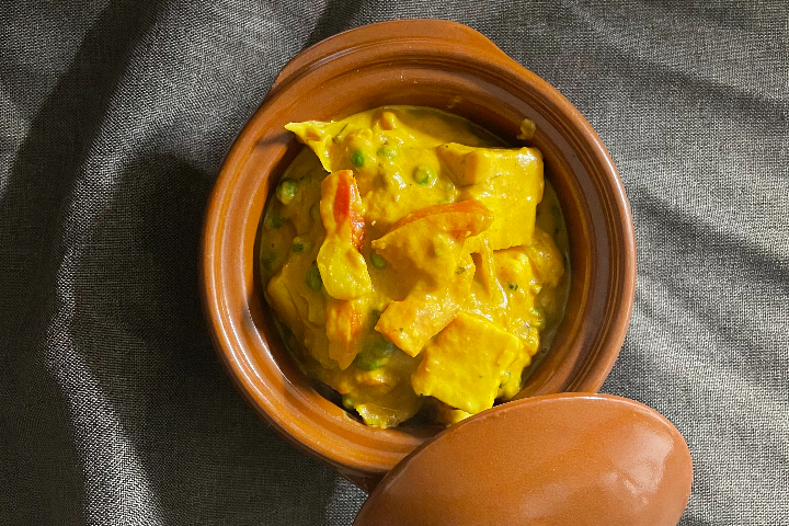 Matar Paneer (slightly spicy) - Restaurant Indian Summer