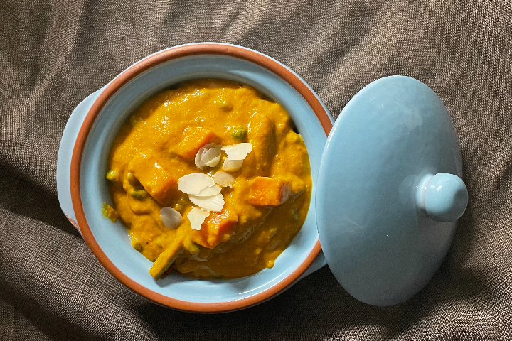 Vegetable Korma (slightly spicy) - Restaurant Indian Summer