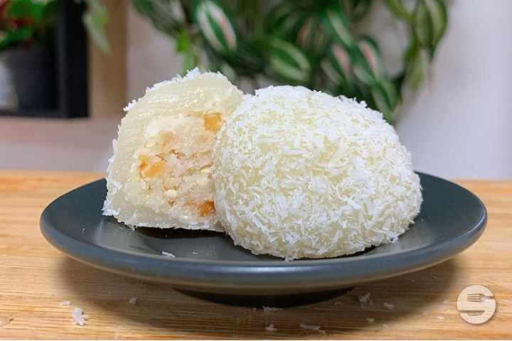 Coconut Pearls Stuffed with Peanut - Mê Kim