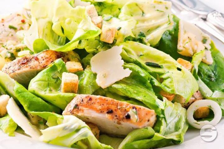 Caesar Salad - Mister Pizza Morges