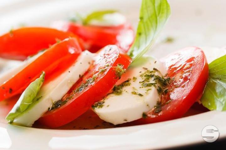 Tomates-Mozz-Pesto - Mister Pizza Morges