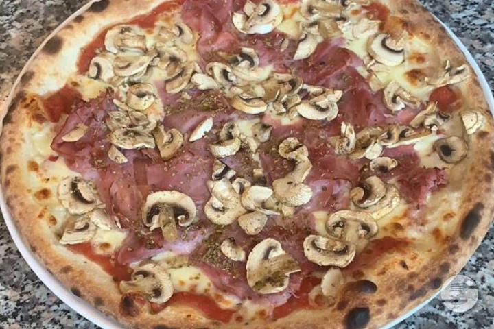 Mushroom ham - Mister Pizza Morges
