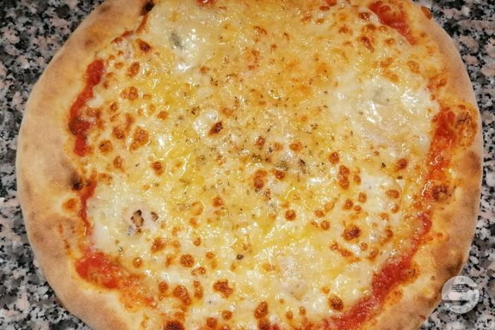 Four Cheeses - Mister Pizza Morges