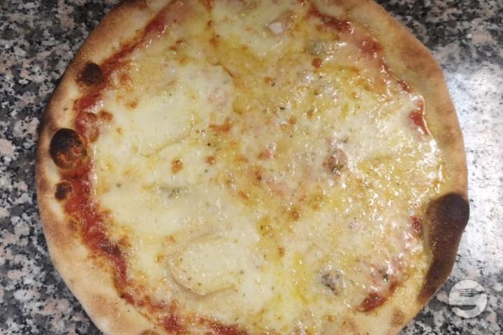 5 Cheeses - Mister Pizza Morges
