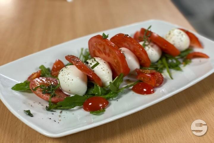Caprese - Restaurant Pizzeria Campano