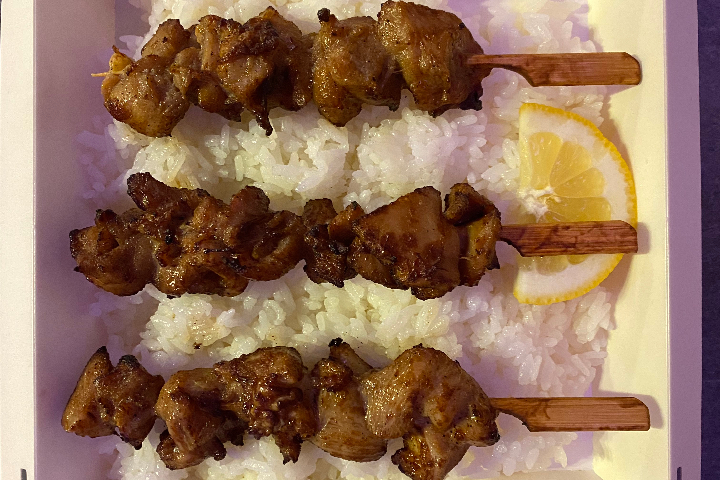 Yakitori poulet (2 pieces) - Hona Sushi