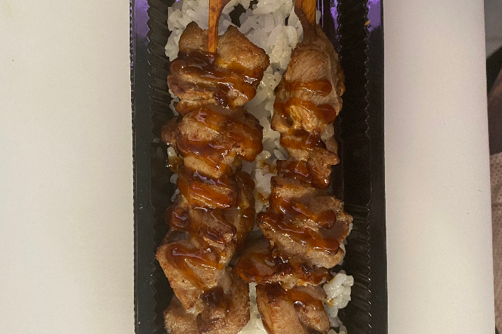 yakitori poulet (2 piece) - Hona Sushi